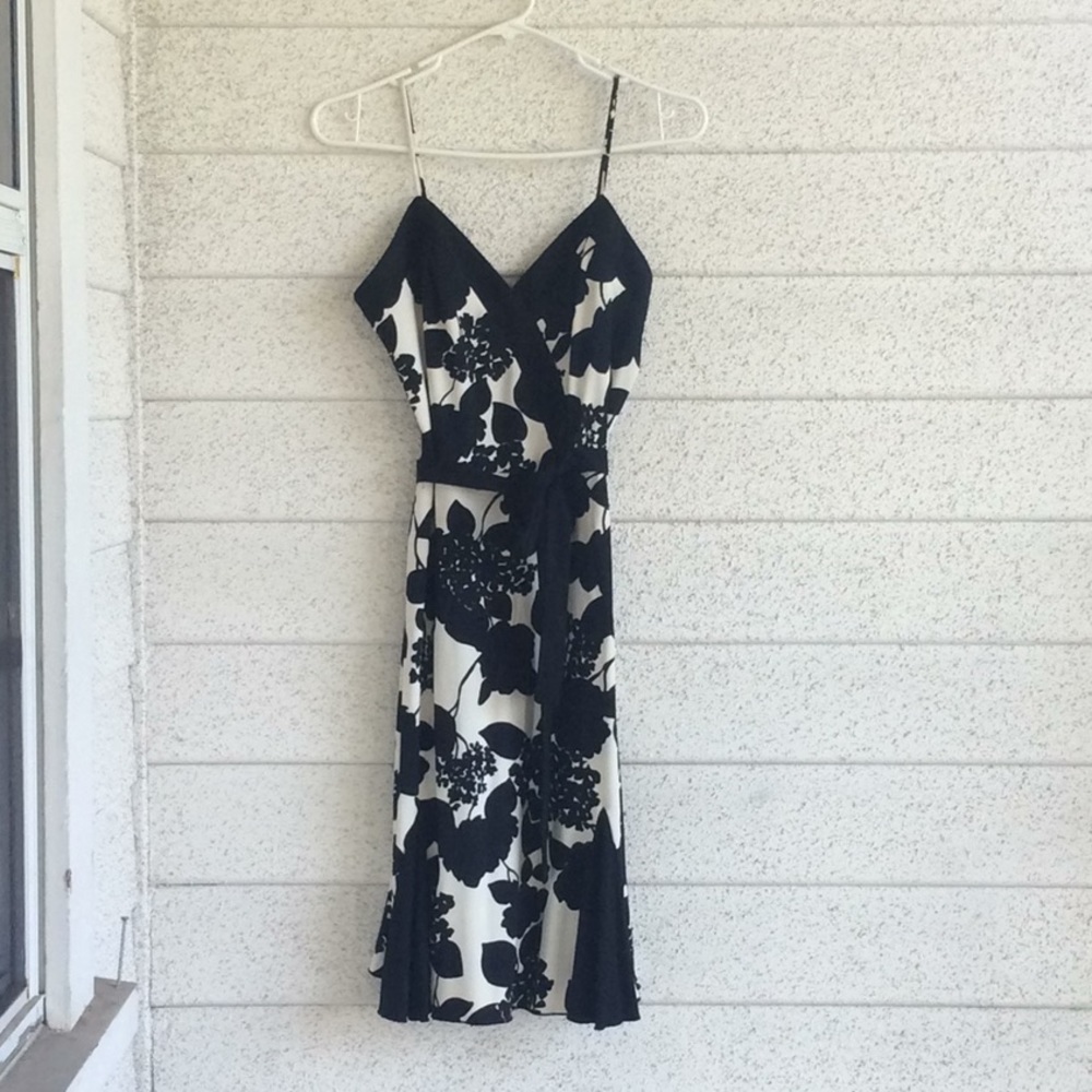 XOXO Dress Size M